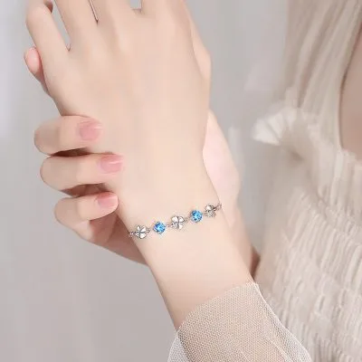 Lắc Tay Bạc Nữ Mạ Bạch Kim đính Pha Lê Cỏ Bốn Lá LILI 612672 32