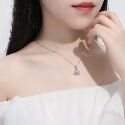 Mặt Dây Chuyền Bạc Nữ đính Kim Cương Moissanite Hình Chiếc Váy LILI 786195 2