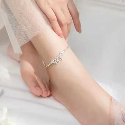 Vòng Chân Bạc Nữ Dạng Kiềng Gắn Chuông Tròn Jerome LILI 696363 2