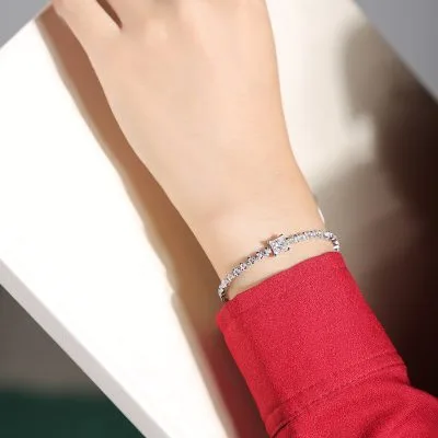 Lắc Tay Bạc Nữ đính Kim Cương Moissanite Curtis LILI 882398 2