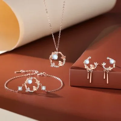 Lắc Tay Bạc Nữ đính đá CZ Thỏ Ngắm Trăng LILI 722163 2