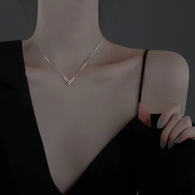Dây Chuyền Bạc Nữ đính đá CZ Hình Chữ V Cách điệu LILI 275631 1