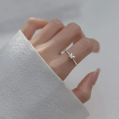 Nhẫn Bạc Nữ Dạng Mảnh Nhỏ đính đá CZ Hình Hồ điệp LILI 144262 2