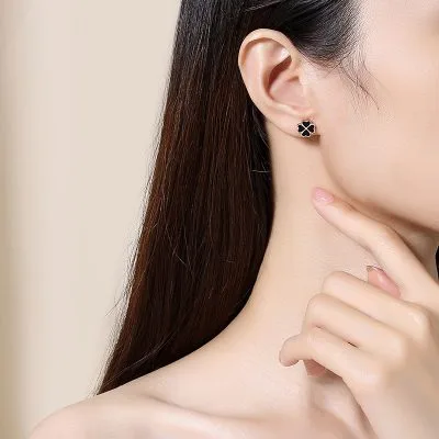 Khuyên Tai Bạc Nữ đính đá CZ Hình Cỏ 4 Lá Eirian LILI 881224 1