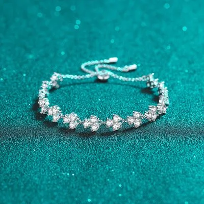 Lắc Tay Bạc Nữ đính Kim Cương Moissanite Cỏ 3 Lá Gregory LILI 053862 2