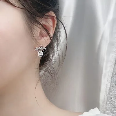Bông Tai Bạc Nữ đính Kim Cương Moissanite Hình Chiếc Nơ LILI 054517 2