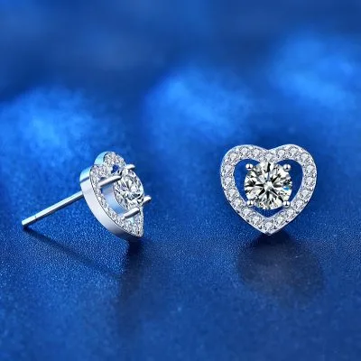 Bông Tai Bạc Nữ đính Kim Cương Moissanite Hình Trái Tim LOVE LILI 054510 3
