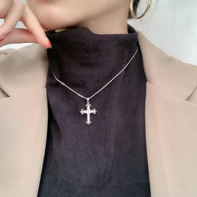 Dây Chuyền Bạc Nữ đính Kim Cương Moissanite Hình Thánh Giá Chữ Thập LILI 055000 1