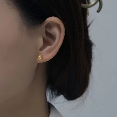 Bông Tai Bạc Nữ đính đá CZ Chiếc Lá Nhỏ Evelyn LILI 072839 2