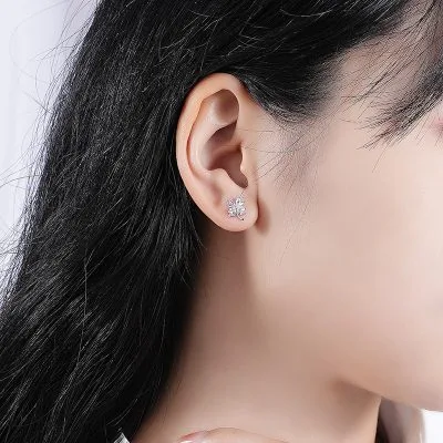 Bông Tai Bạc Nữ đính đá CZ Hình Cỏ 4 Lá May Mắn Kara LILI 100626 3