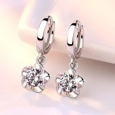Bông Tai Bạc Nữ đính đá CZ Hình Hoa Mai Isa LILI 101043 3