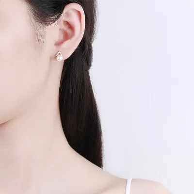 Bông Tai Bạc Nữ đính đá CZ, Ngọc Trai Chữ V Victoria LILI 101826 4