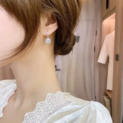 Bông Tai Bạc Nữ đính Kim Cương Moissanite Arleth LILI 102277 5
