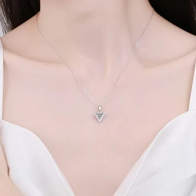 Dây Chuyền Bạc Nữ đính Kim Cương Moissanite Hình Tam Giác Joyce LILI 099460 4