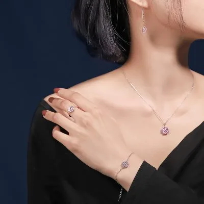 Lắc Tay Bạc Nữ đính đá CZ Hình Cỏ 4 Lá Zahra LILI 096061 3