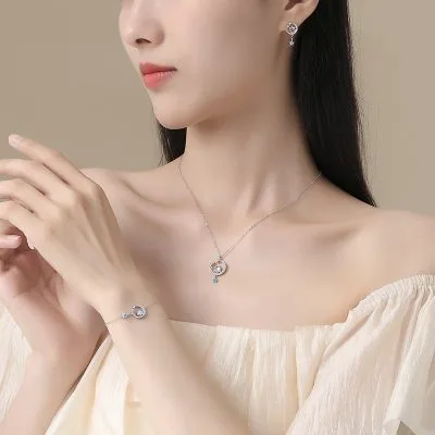 Lắc Tay Bạc Nữ đính đá CZ Mặt Trăng Và Mặt Trời Teagan LILI 103360 2