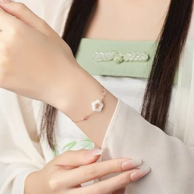 Lắc Tay Bạc Nữ đính đá Chalcedony Hoa Mai Stevie LILI 103242 2
