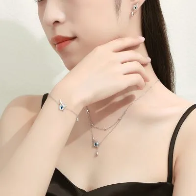 Lắc Tay Bạc Nữ đính Pha Lê Mặt Quỷ Vạn Năm Eileen LILI 096193 3