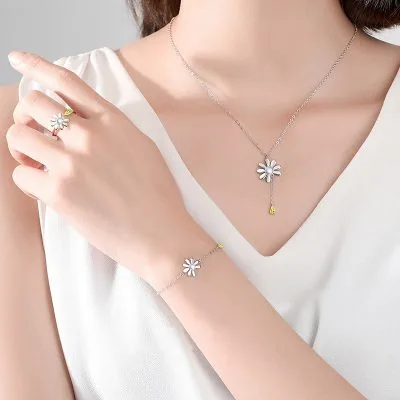 Nhẫn Bạc Nữ đính đá CZ Hình Bông Hoa Cúc Aitana LILI 094230 2