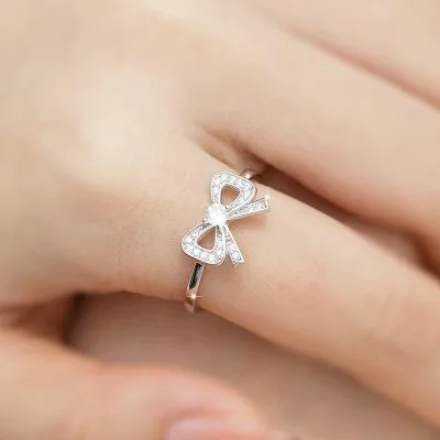 Nhẫn Bạc Nữ đính đá CZ Hình Chiếc Nơ Arabella LILI 093927 2