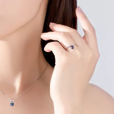 Nhẫn Bạc Nữ đính đá CZ Hình Chiếc Nơ Xinh Xắn Genevieve LILI 093669 2
