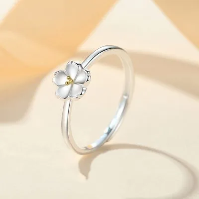 Nhẫn Bạc Nữ Thiết Kế Bông Hoa Cúc Trắng Miracle LILI 104013 1