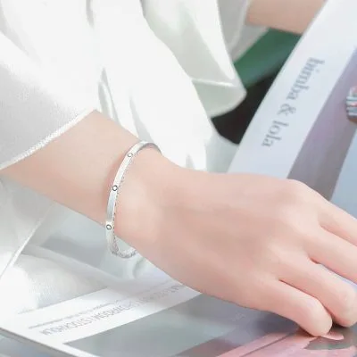 Vòng Tay Bạc đặc Cho Nữ Dạng Kiềng Hình Mặt Trời Marisol LILI 097196 2