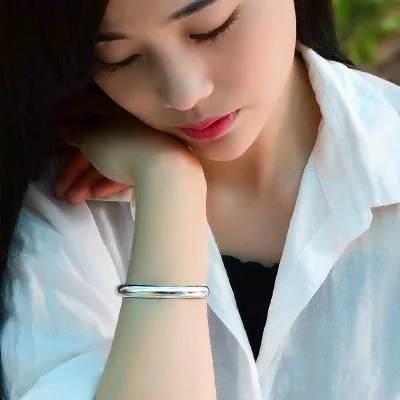 Vòng Tay Bạc đặc Cho Nữ Dạng Kiềng Trơn Loretta LILI 097172 3