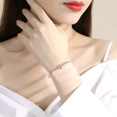 Vòng Tay Bạc Nữ đính đá CZ Hình Cỏ 4 Lá Jessie LILI 097069 5
