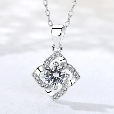 Dây Chuyền Bạc Nữ đính đá CZ Cỏ 4 Lá Cách điệu Bria LILI 105685 2