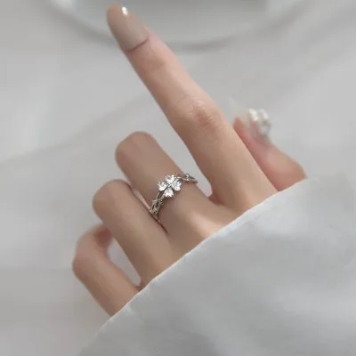 Nhẫn Bạc Nữ đính đá CZ Hình Cỏ 4 Lá Kalani LILI 116042 1