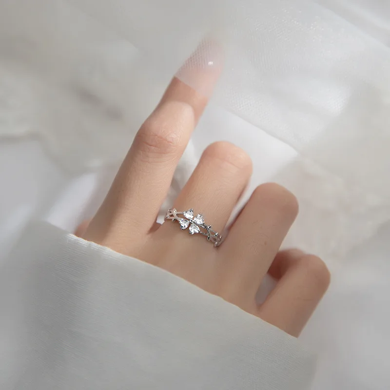 Nhẫn Bạc Nữ đính đá CZ Hình Cỏ 4 Lá Kalani LILI 116042 2