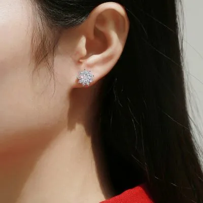 Bong Tai Bac Nu Dinh Kim Cuong Moissanite Hinh Bong Hoa Tuyet LILI 144725 4