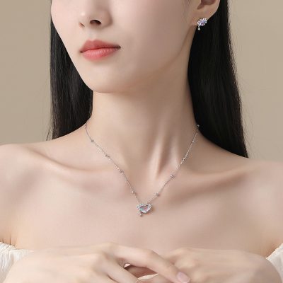 Bông Tai Bạc Nữ đính đá CZ Hình Trái Tim Cách điệu Arianna LILI 126441 2