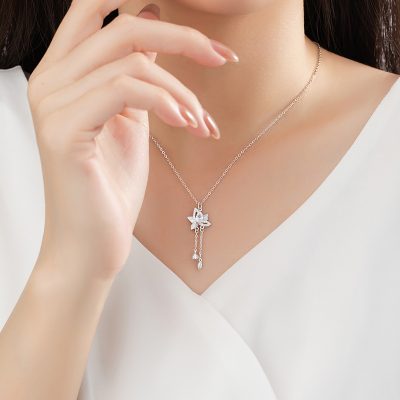 Dây Chuyền Bạc Nữ đính đá CZ Hình Bông Sen Sarah LILI 125758 2