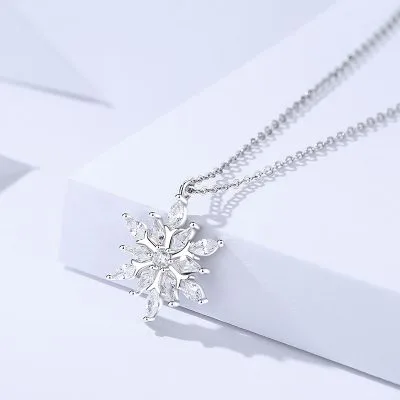 Dây Chuyền Bạc Nữ đính đá CZ Hình Bông Tuyết Athena LILI 125556 3