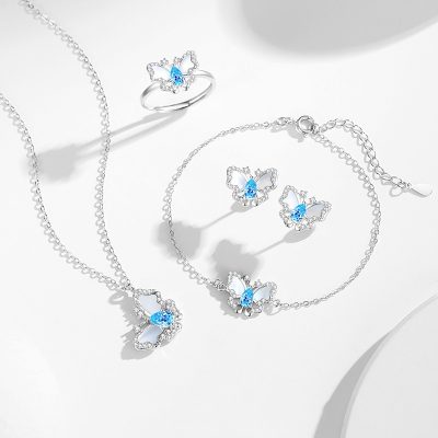 Dây Chuyền Bạc Nữ đính đá CZ Hình Hồ điệp Bella LILI 125654 1