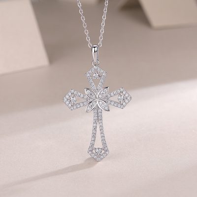 Dây Chuyền Bạc Nữ đính Kim Cương Moissanite Thánh Giá Chữ Thập Alina LILI 126093 3