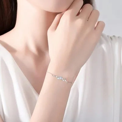 Lắc Tay Bạc Nữ đính đá CZ Hình Bầu Trời Sao Sofia LILI 124894 2