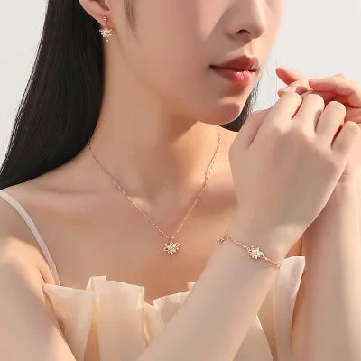 Lắc Tay Bạc Nữ đính đá CZ Hình Ngôi Sao 5 Cánh Mila LILI 124955 2