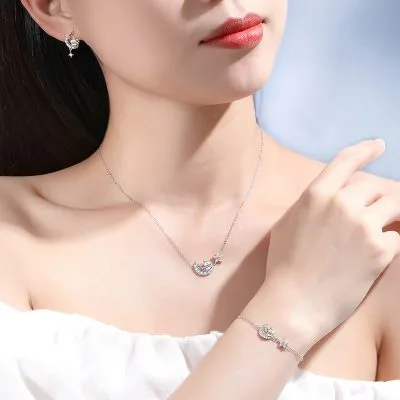 Lắc Tay Bạc Nữ đính đá CZ Trăng Và Sao Ella LILI 125015 2