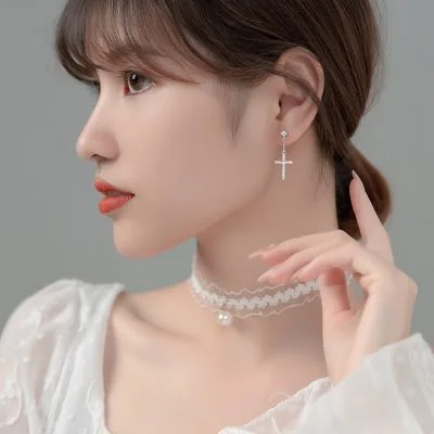 Bông Tai Bạc Nữ đính đá CZ Bất đối Xứng Thánh Giá Emryn LILI 131799 3