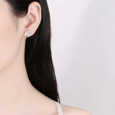 Bông Tai Bạc Nữ đính đá CZ Hình Cỏ 4 Lá Jolie LILI 132484 3