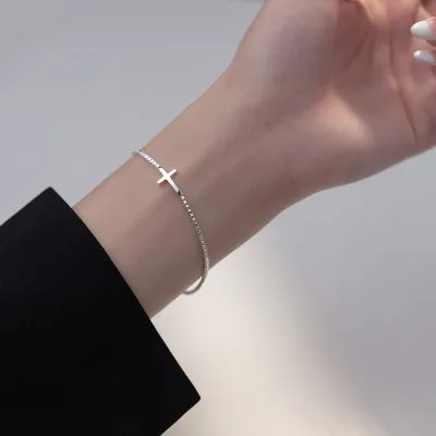 Lắc Tay Bạc Nữ Trơn Hình Chữ Thập Chữ T Thánh Giá Caroline LILI 130442 4