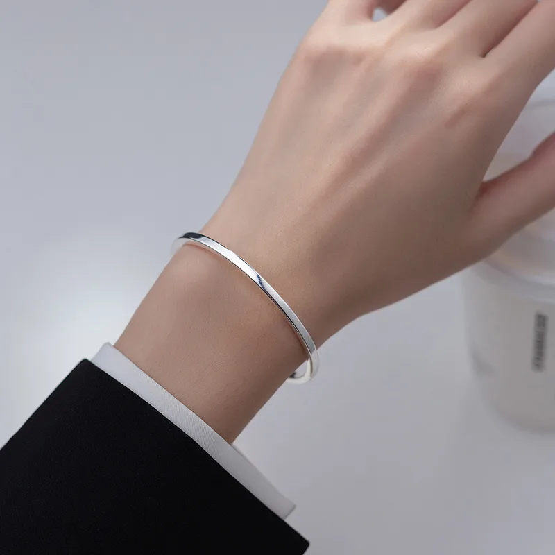 Vòng Tay Bạc đặc Nữ Trơn Dạng Cuff Liliana LILI 130472 2