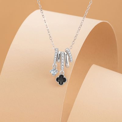 Dây Chuyền Bạc Nữ đính đá CZ Hình Cỏ 4 Lá Ashley LILI 159472 1