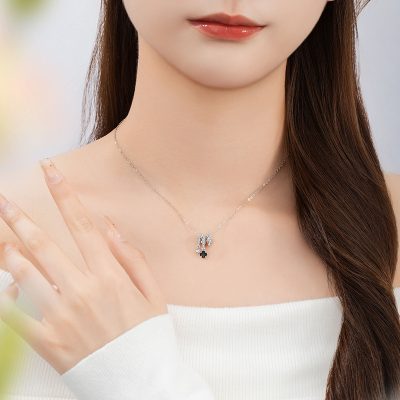 Dây Chuyền Bạc Nữ đính đá CZ Hình Cỏ 4 Lá Ashley LILI 159472 2