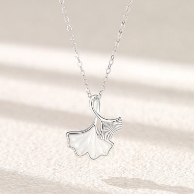 Dây Chuyền Bạc Nữ đính đá CZ Hình Lá Bạch Quả Esther LILI 159668 1