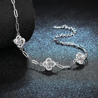 Lắc Tay Bạc Nữ đính Kim Cương Moissanite Cỏ 4 Lá Avani LILI 158446 4