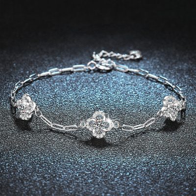 Lắc Tay Bạc Nữ đính Kim Cương Moissanite Cỏ 4 Lá Avani LILI 158446 6